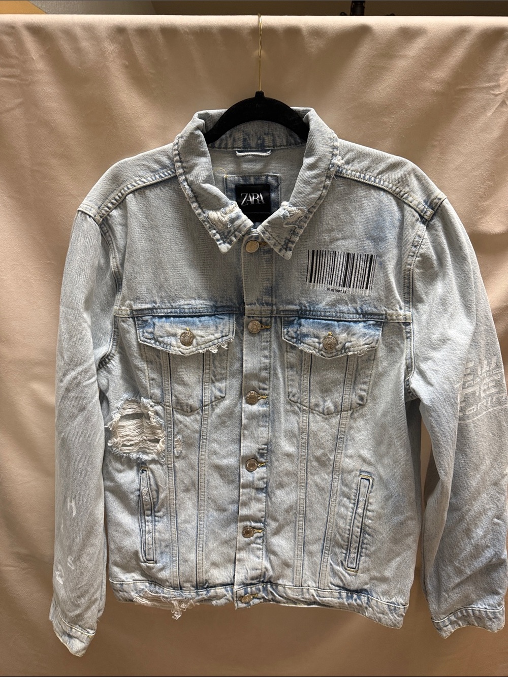 (NWOT) Zara Glitch Art Light Wash Distressed Denim Jacket - Blue
